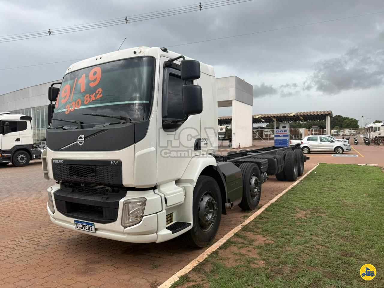 CAMINHAO VOLVO VOLVO VM 330 Chassis BiTruck 8x2 FCV Caminhões SAO PAULO SÃO PAULO SP
